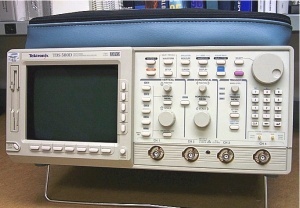 TDS580D   Tektronix Digital Oscilloscopes 