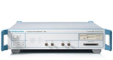 Rohde & Schwarz AMIQ I Q  Modulation Generator  New approaches in the generation of complex I Q signals 