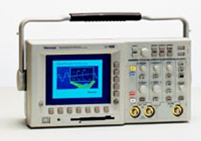 Tektronix   TDS3052B