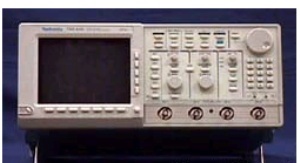 TDS640   Tektronix Digital Oscilloscopes 