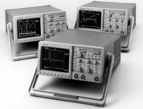 TDS380   Tektronix Digital Oscilloscopes 