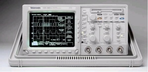 TDS460A   Tektronix Digital Oscilloscopes 