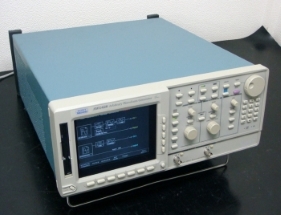 Tektronix AWG420