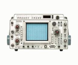 475A   Tektronix Analog Oscilloscopes 