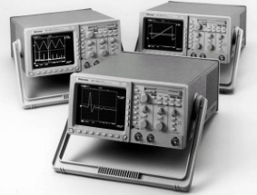 TDS340A   Tektronix Digital Oscilloscopes 